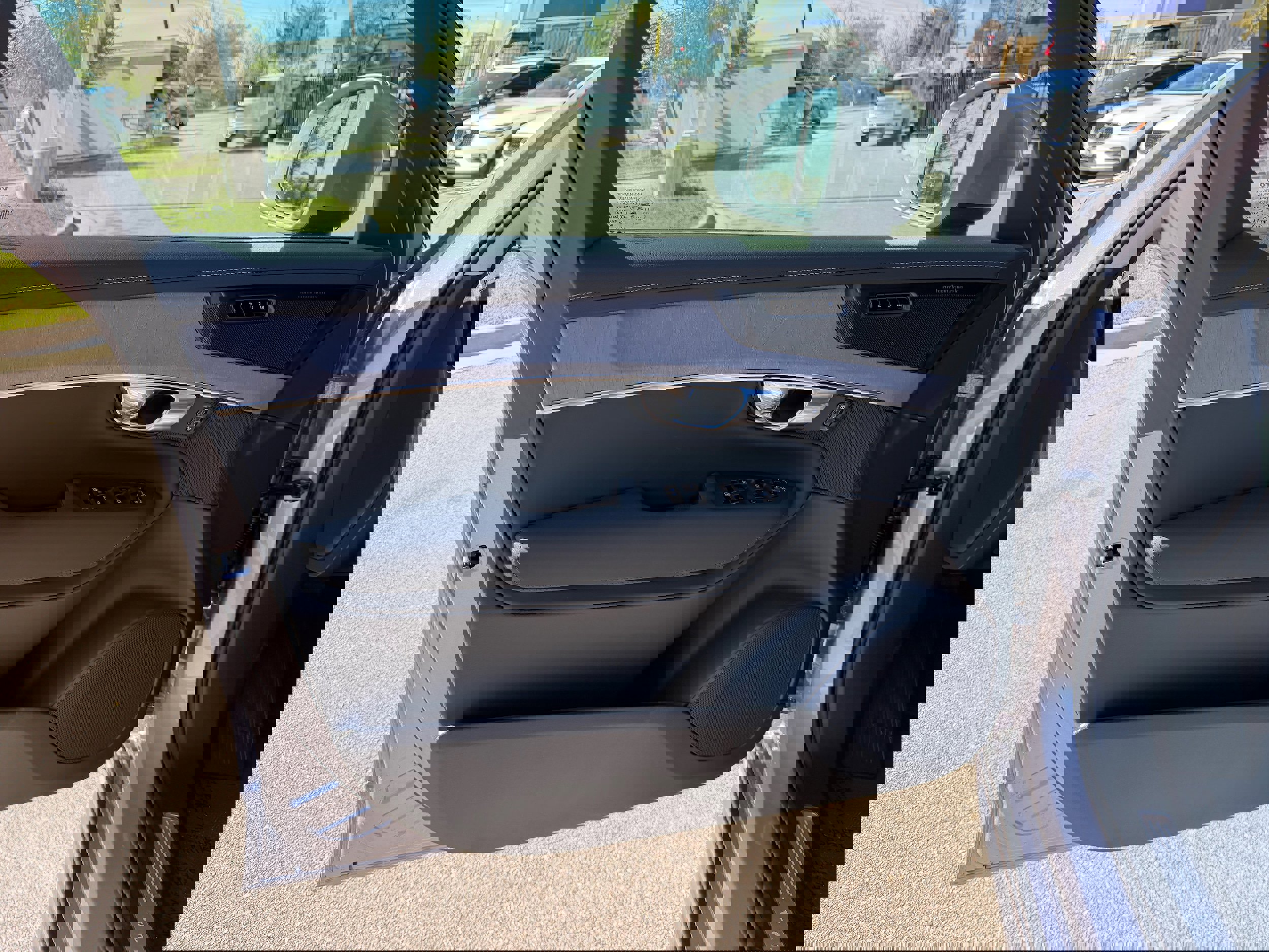 New 2026 Volvo XC90 B5 Ultra w/ Lounge Package image 16