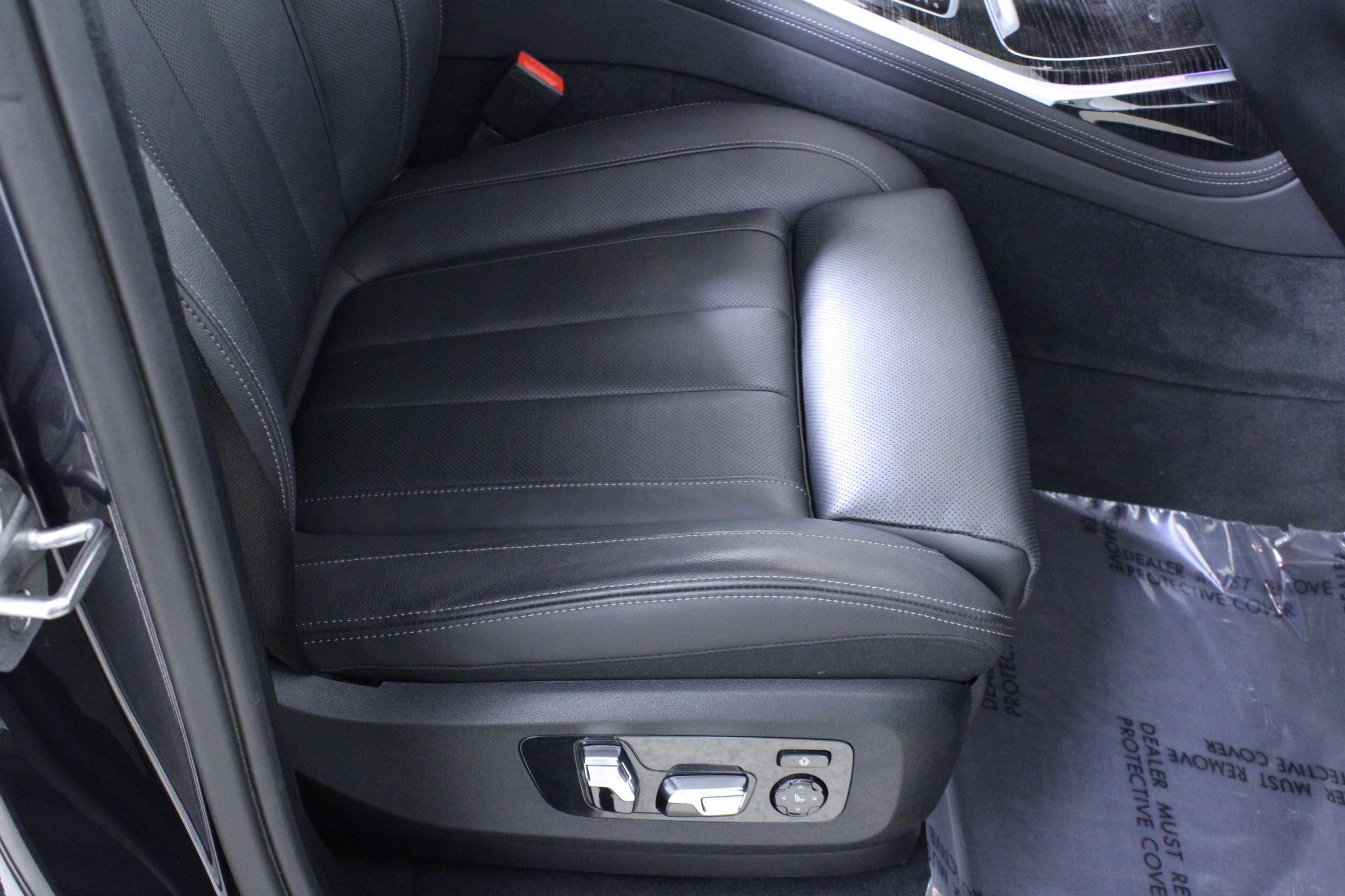 Used 2022 BMW X7 M50i image 20