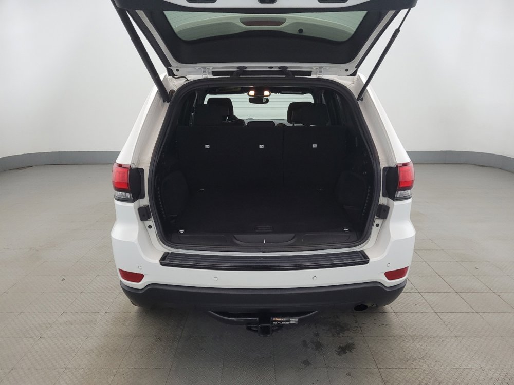 Used 2018 Jeep Grand Cherokee Laredo AWD/4WD image 29