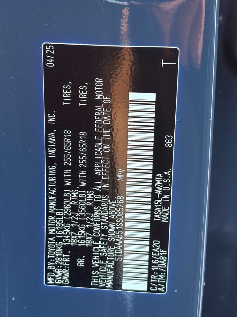 Used 2025 Toyota Grand Highlander AWD image 23