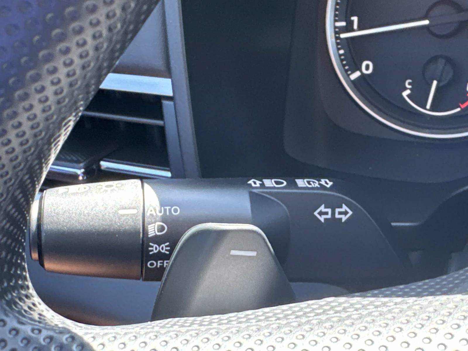 New 2026 Mitsubishi Outlander ES FWD image 29