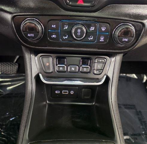 Used 2020 GMC Terrain SLE w/ Driver Convenience Package FWD image 24
