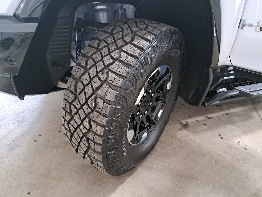 New 2025 GMC Hummer EV 2X image 39