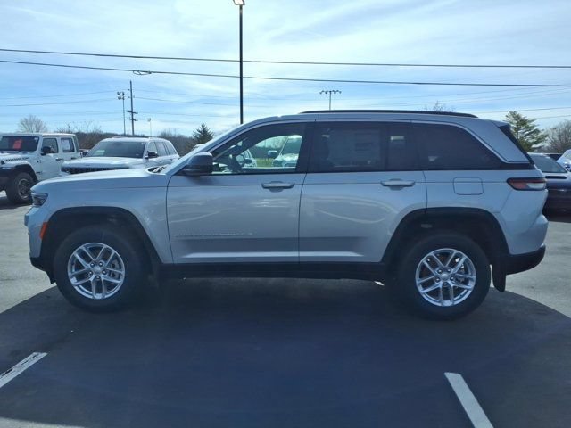 New 2026 Jeep Grand Cherokee Laredo X AWD/4WD image 3