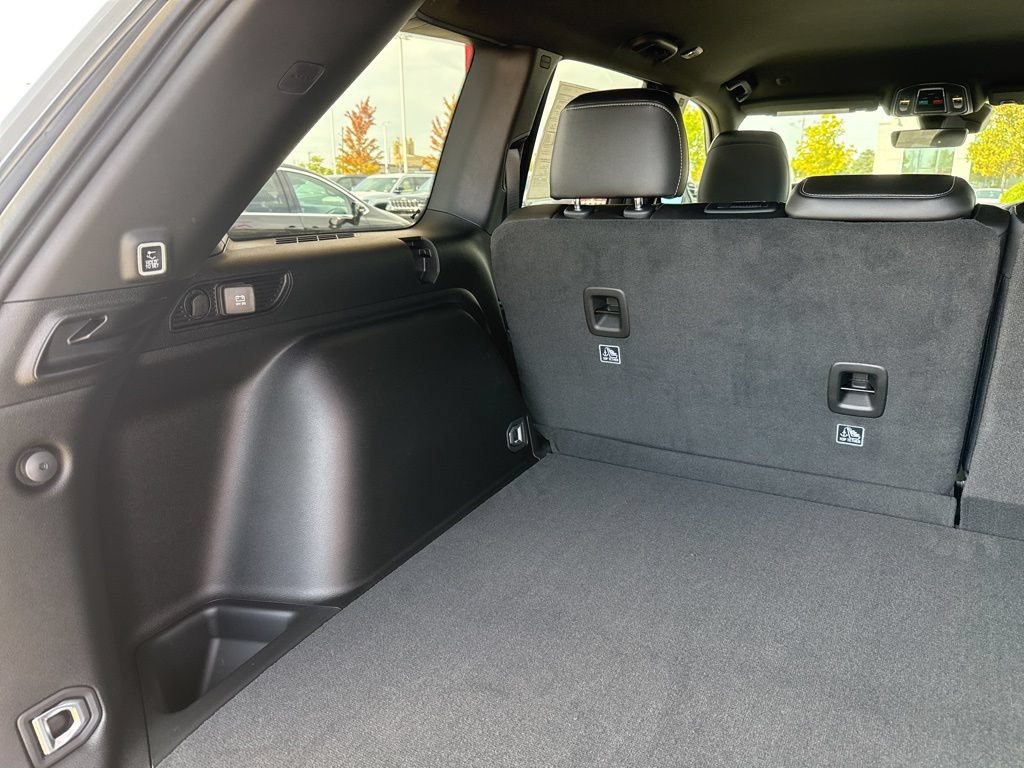 New 2025 Jeep Grand Cherokee Altitude AWD/4WD image 25