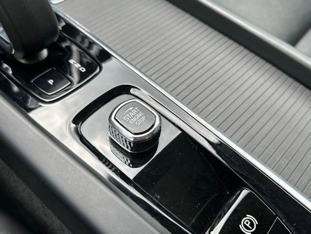 Certified 2023 Volvo XC60 B5 Core w/ Climate Package AWD/4WD image 27