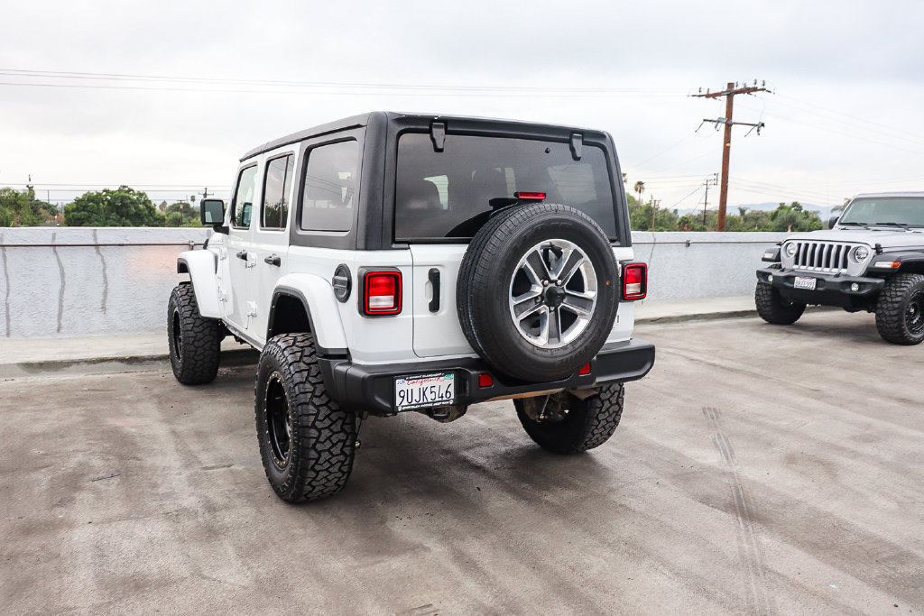 Used 2023 Jeep Wrangler Unlimited Sahara AWD/4WD image 7