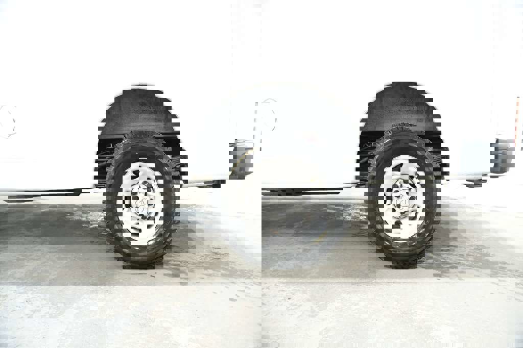 Used 2021 Chevrolet Express 3500 Extended w/ Driver Convenience Package image 7