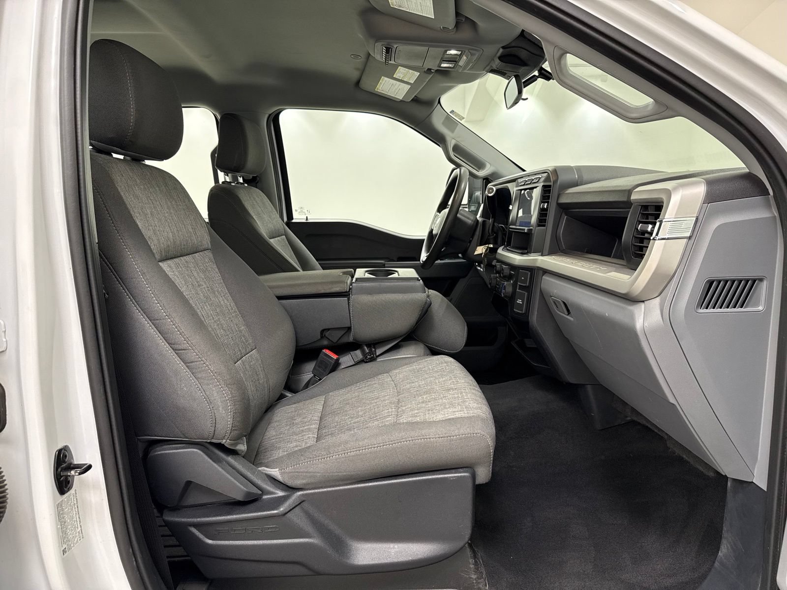 Used 2023 Ford F250 XL w/ STX Appearance Package AWD/4WD image 30