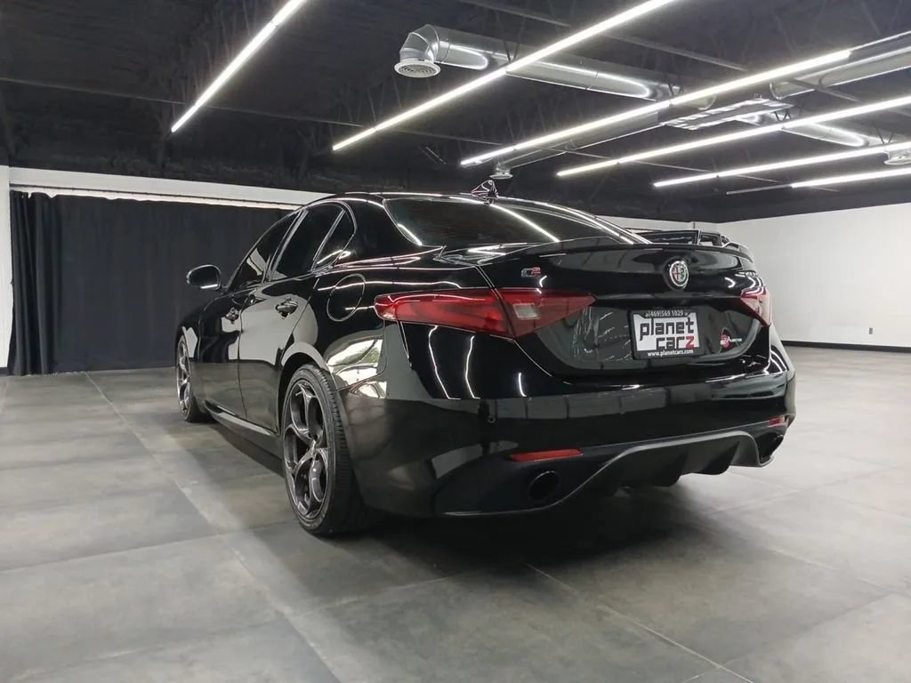 Used 2019 Alfa Romeo Giulia Ti Sport w/ Quick Order Package 22U Sport RWD image 38
