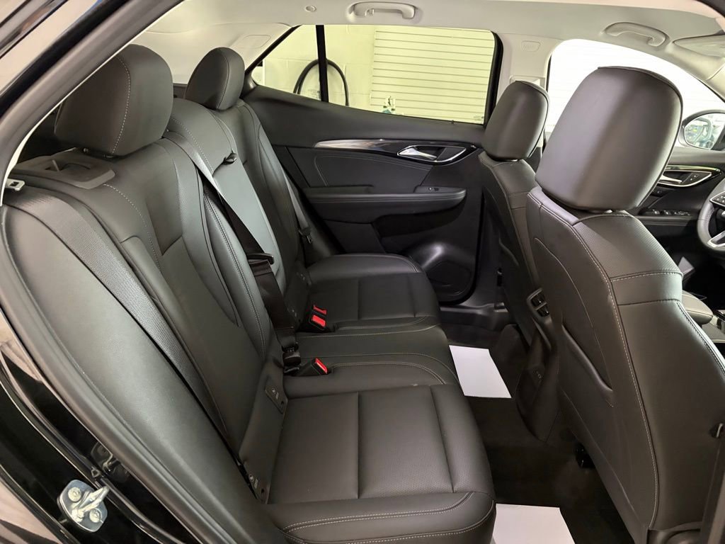 Used 2025 Buick Envision Preferred image 21