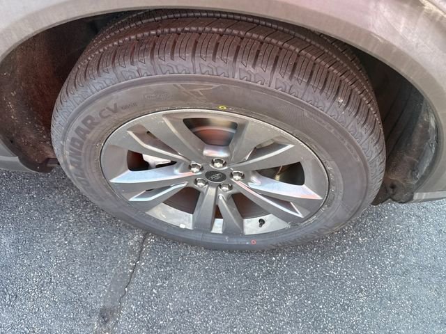 Certified 2022 Ford Explorer XLT w/ Equipment Group 202A image 13