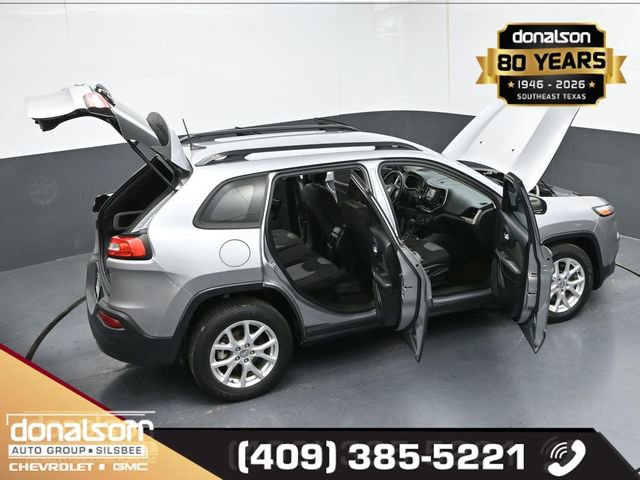 Used 2016 Jeep Cherokee Sport image 26