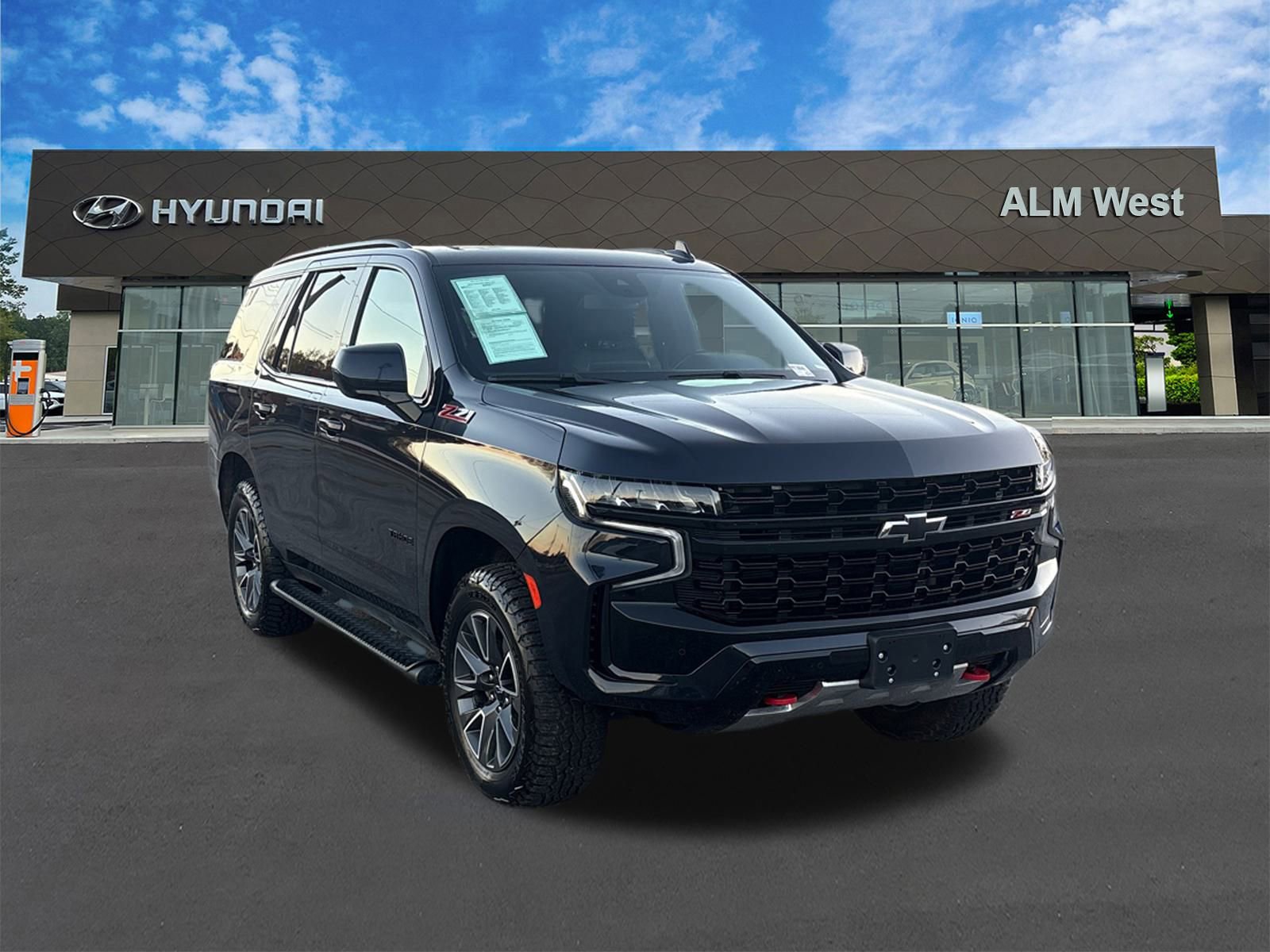 Used 2023 Chevrolet Tahoe Z71 AWD/4WD image 3