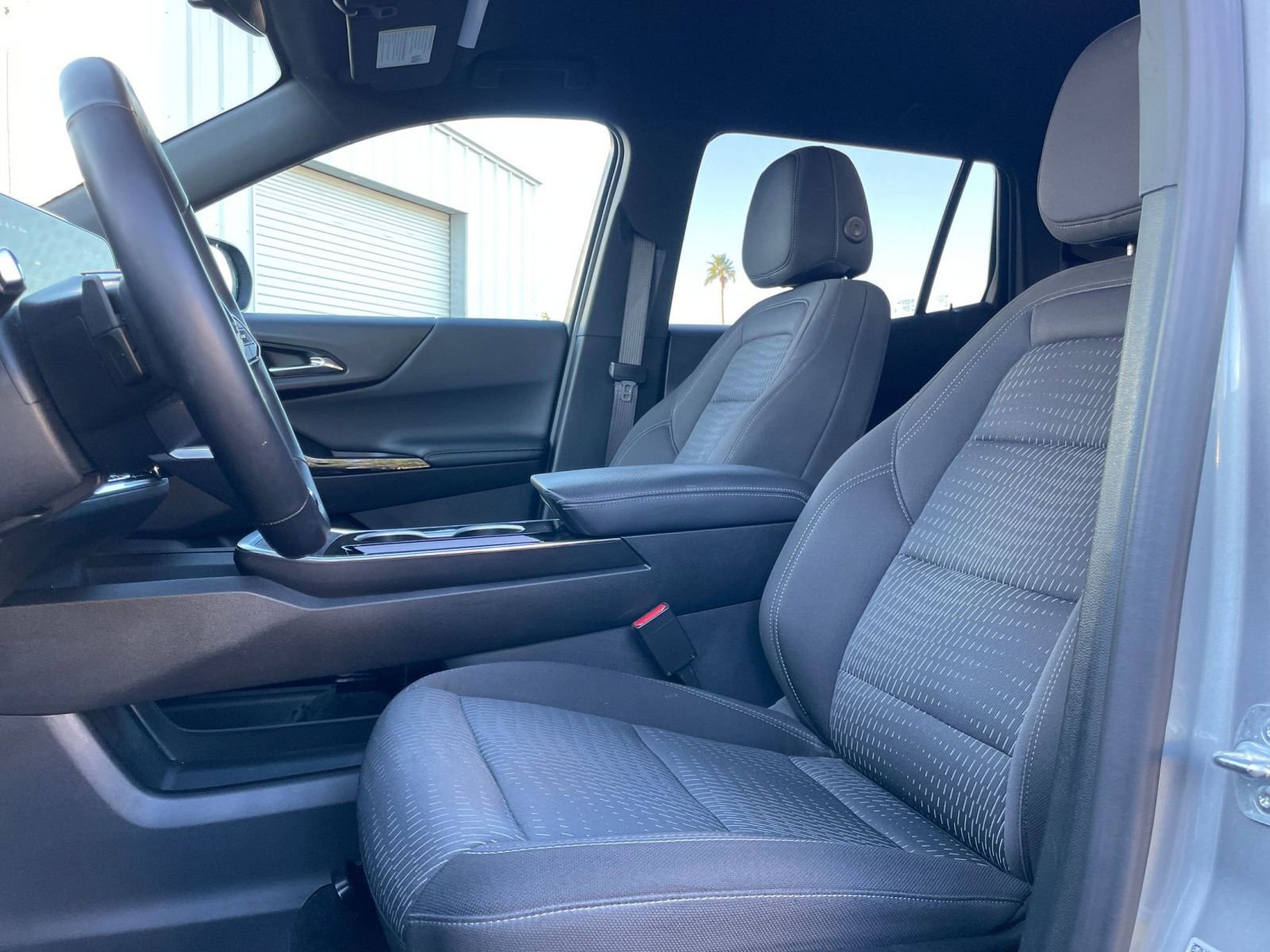 Used 2025 Chevrolet Equinox LT image 25