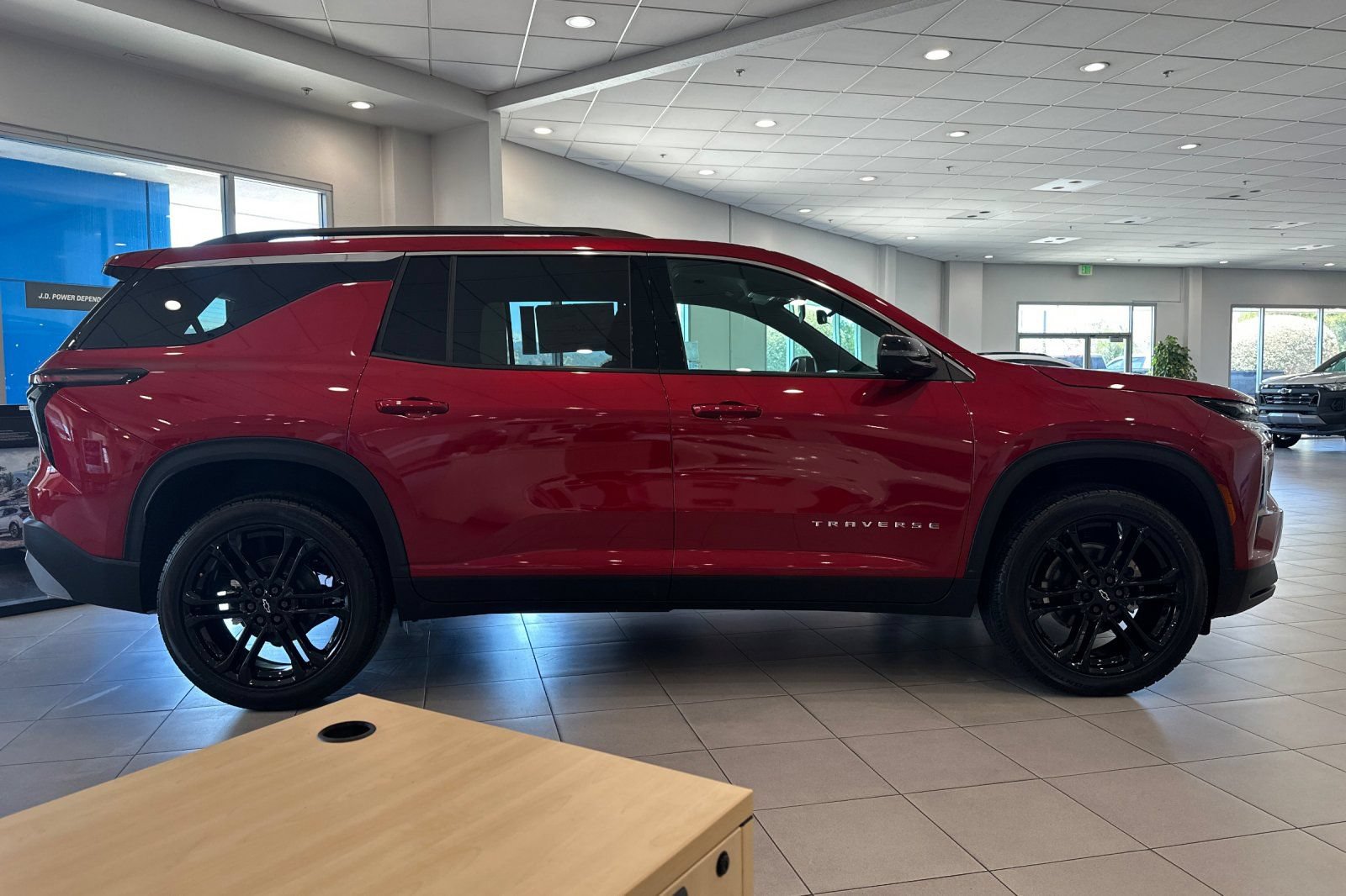 New 2026 Chevrolet Traverse LT w/ Driver Confidence Package FWD image 3