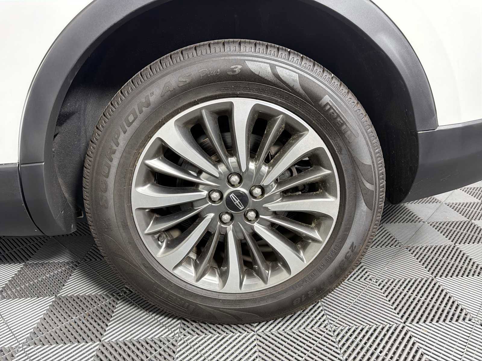 Used 2020 Lincoln Nautilus FWD w/ Equipment Group 101A image 20