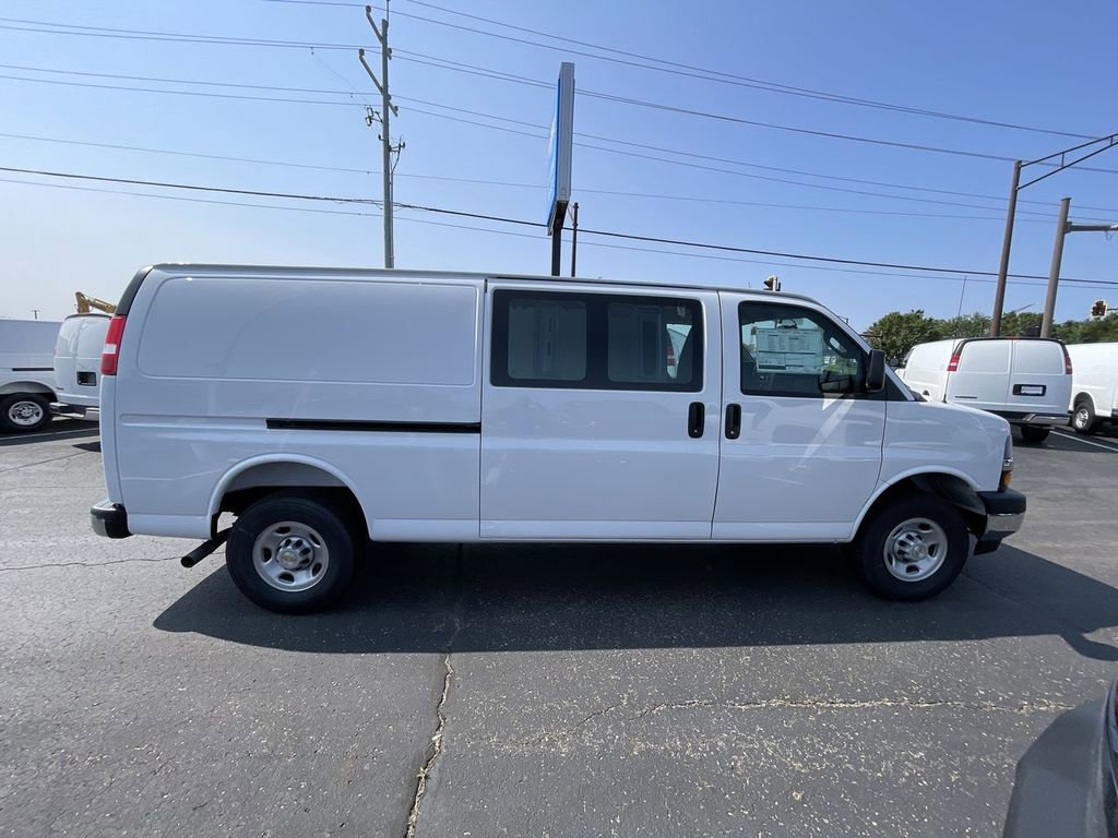 New 2025 Chevrolet Express 3500 Extended w/ Driver Convenience Package RWD image 5