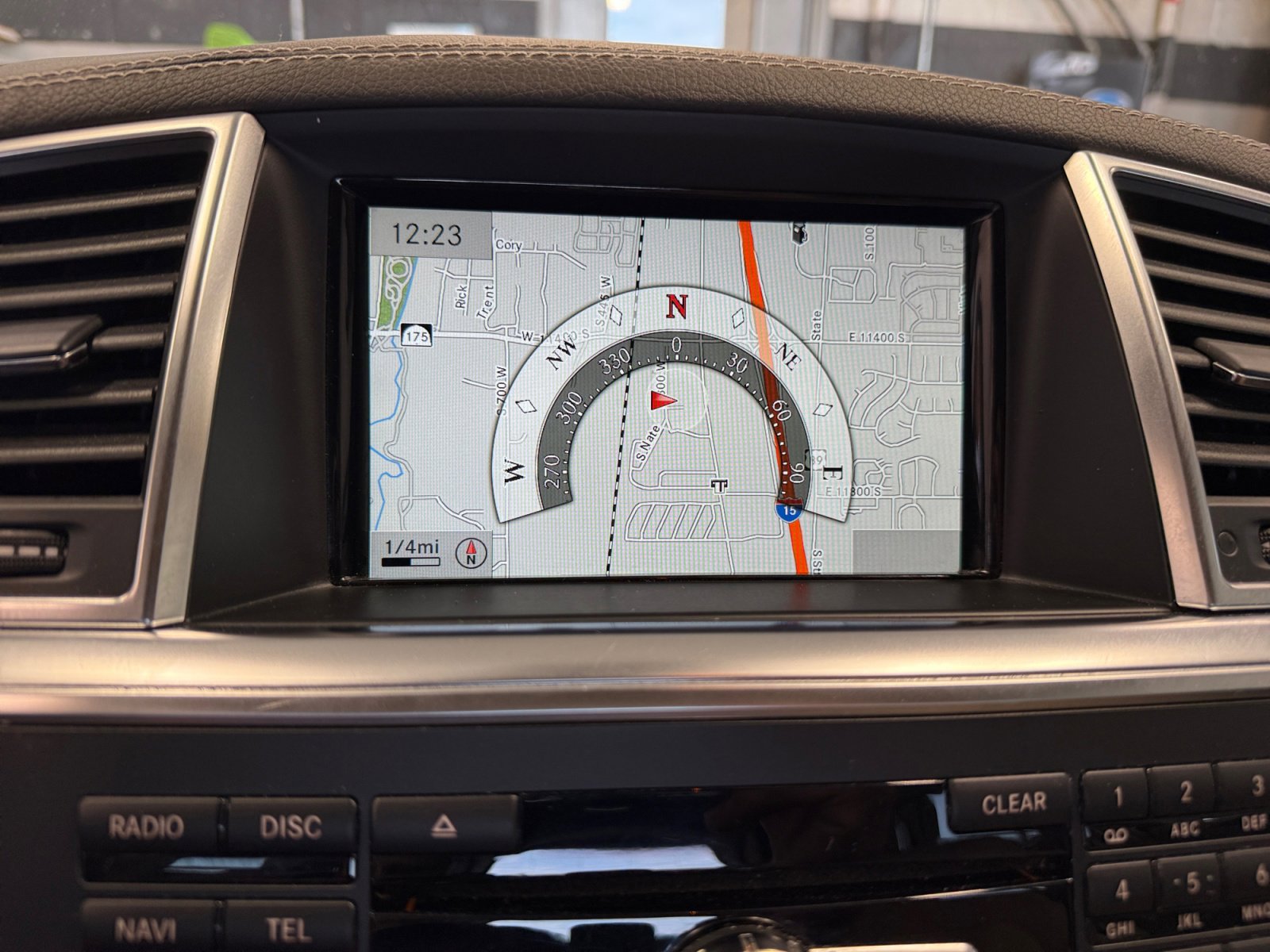 Certified 2015 Mercedes-Benz GL 450 4MATIC image 28