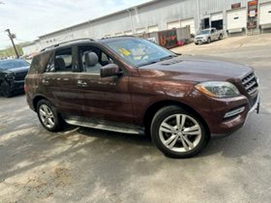 Used 2013 Mercedes-Benz ML 350 4MATIC image 3