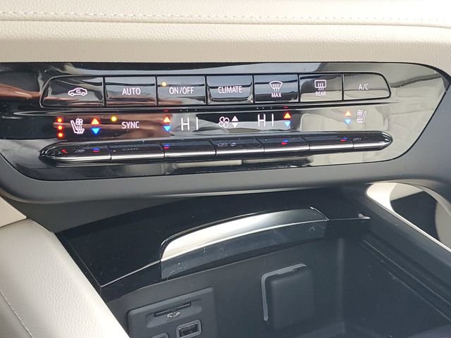Certified 2023 Buick Envision Avenir AWD/4WD image 29