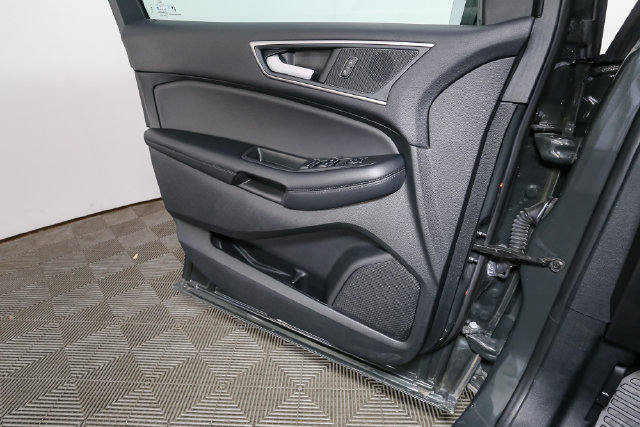 Used 2024 Ford Edge SEL w/ Convenience Package AWD/4WD image 35