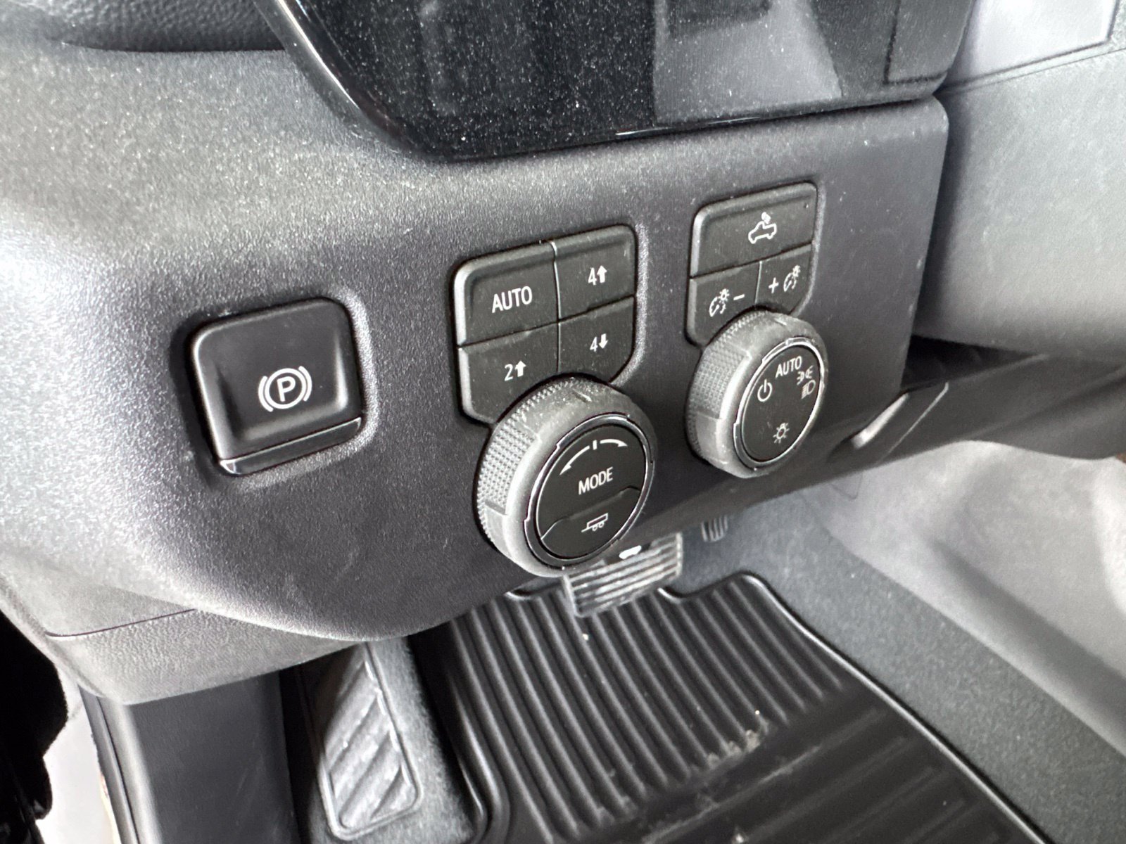 New 2026 Chevrolet Silverado 1500 LT w/ All Star Edition Plus AWD/4WD image 18