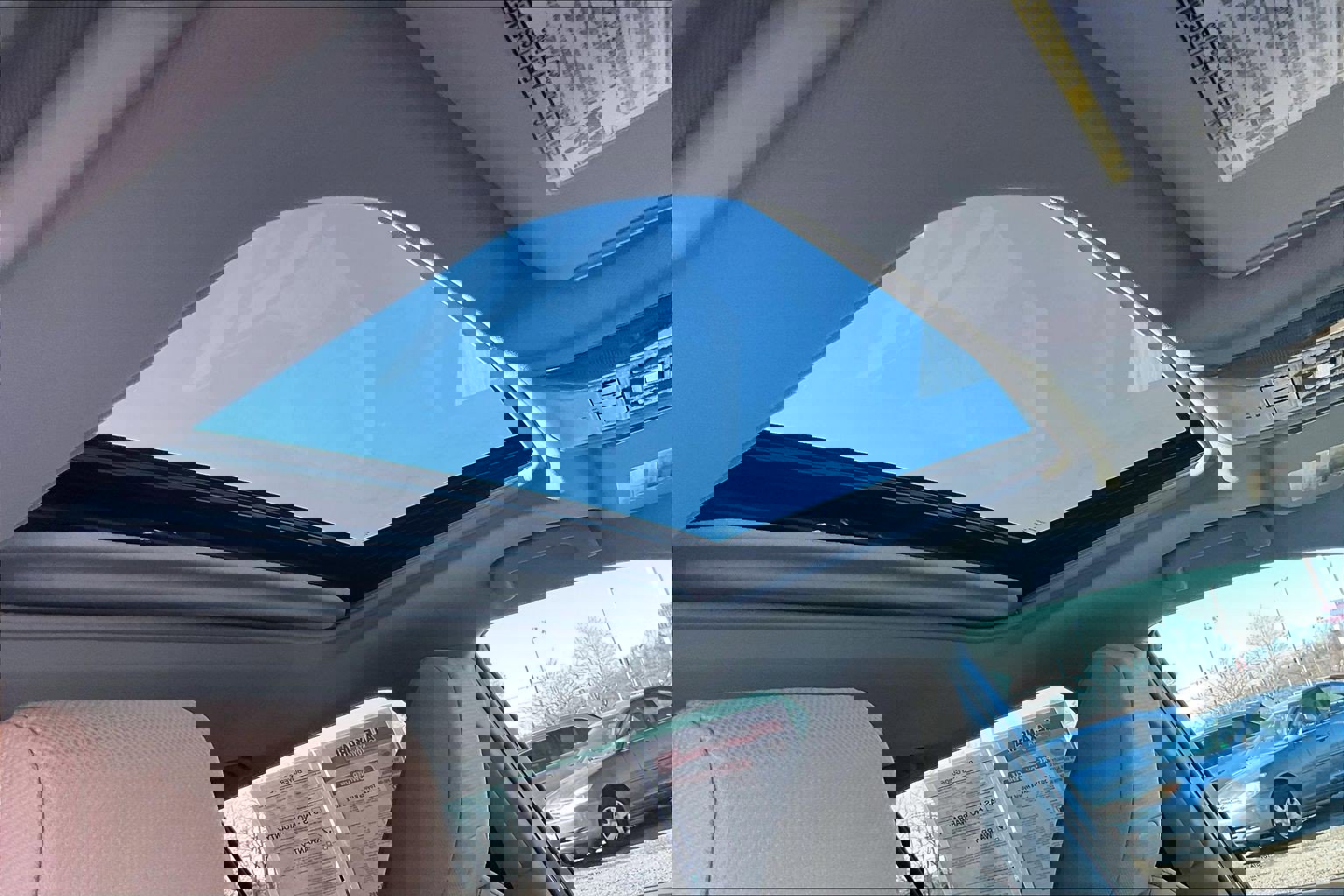 Used 2021 Toyota RAV4 XLE w/ Convenience Package image 21