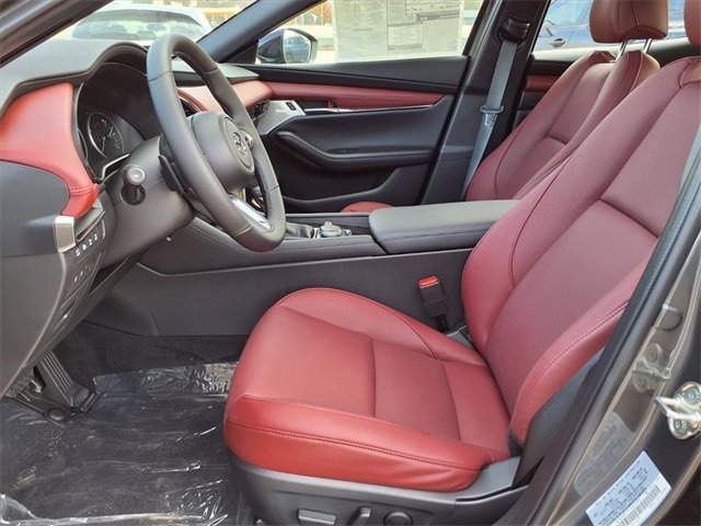 New 2026 MAZDA MAZDA3 Hatchback w/Premium Plus Pkg image 13