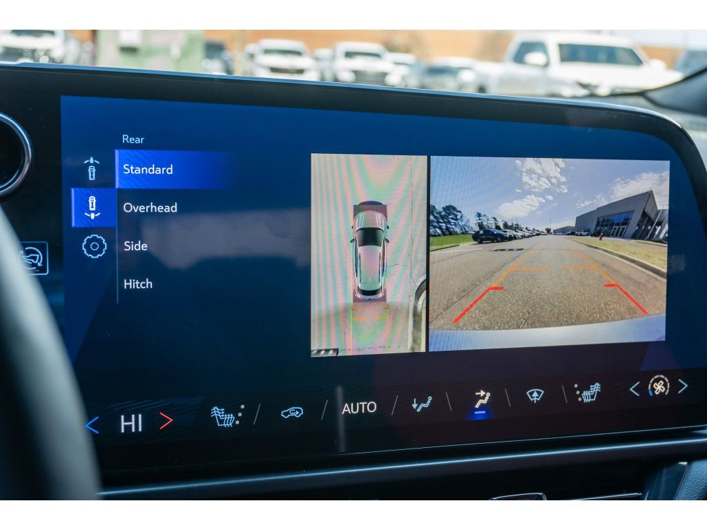 Used 2025 Chevrolet Equinox EV RS image 24