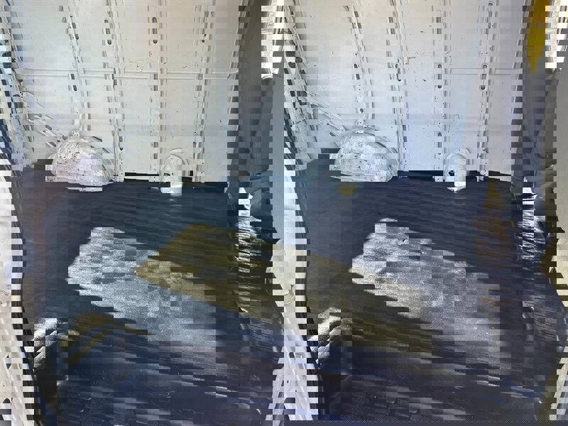 Used 2010 Chevrolet Express 1500 image 11