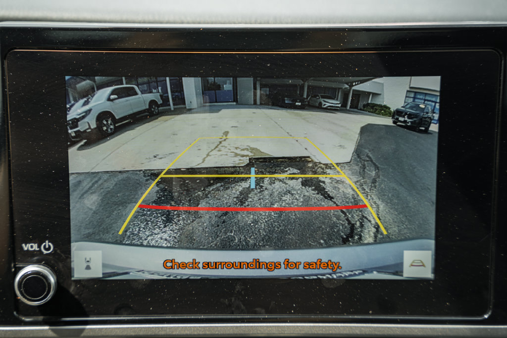 Used 2025 Toyota Camry LE FWD image 40