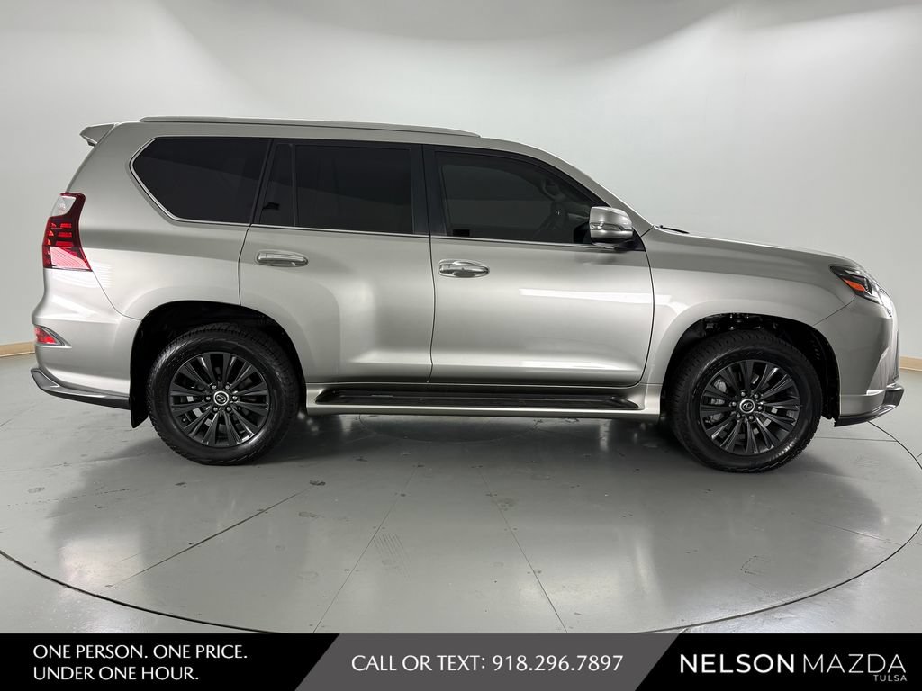 Used 2020 Lexus GX 460 Luxury w/ Luxury Sport Package AWD/4WD image 5