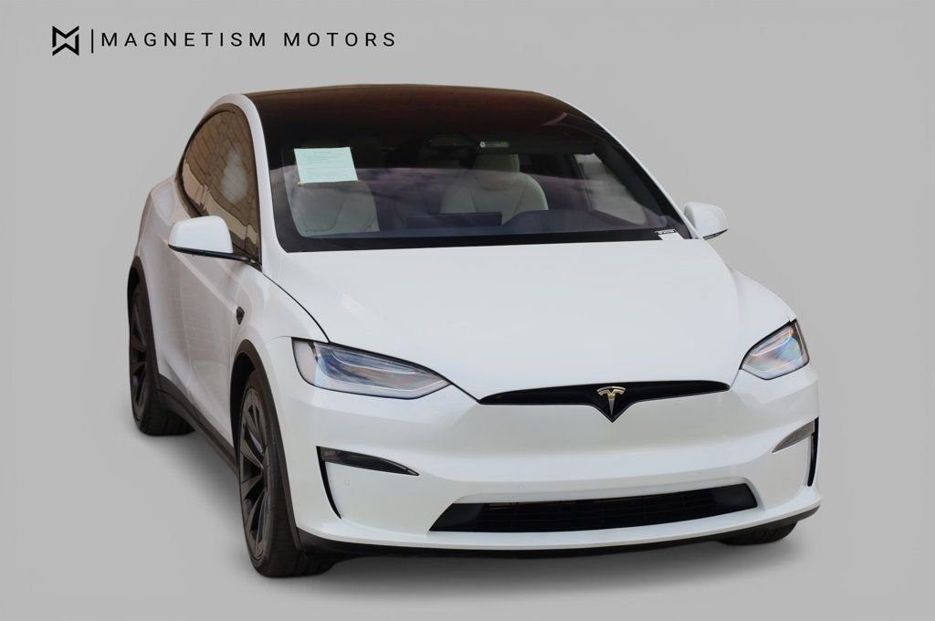 Used 2022 Tesla Model X Plaid image 8
