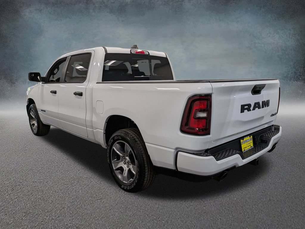 Used 2026 RAM 1500 Express AWD/4WD image 6