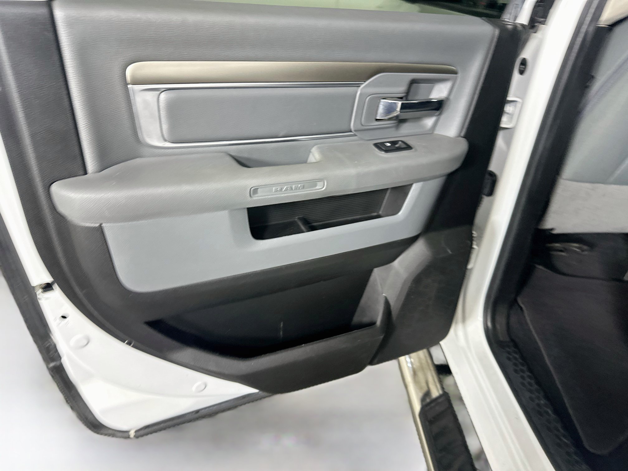 Used 2018 RAM 1500 Big Horn AWD/4WD image 25