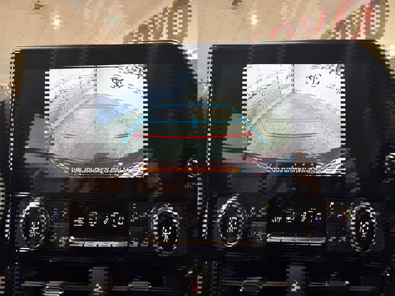 New 2026 Toyota Highlander XLE image 18