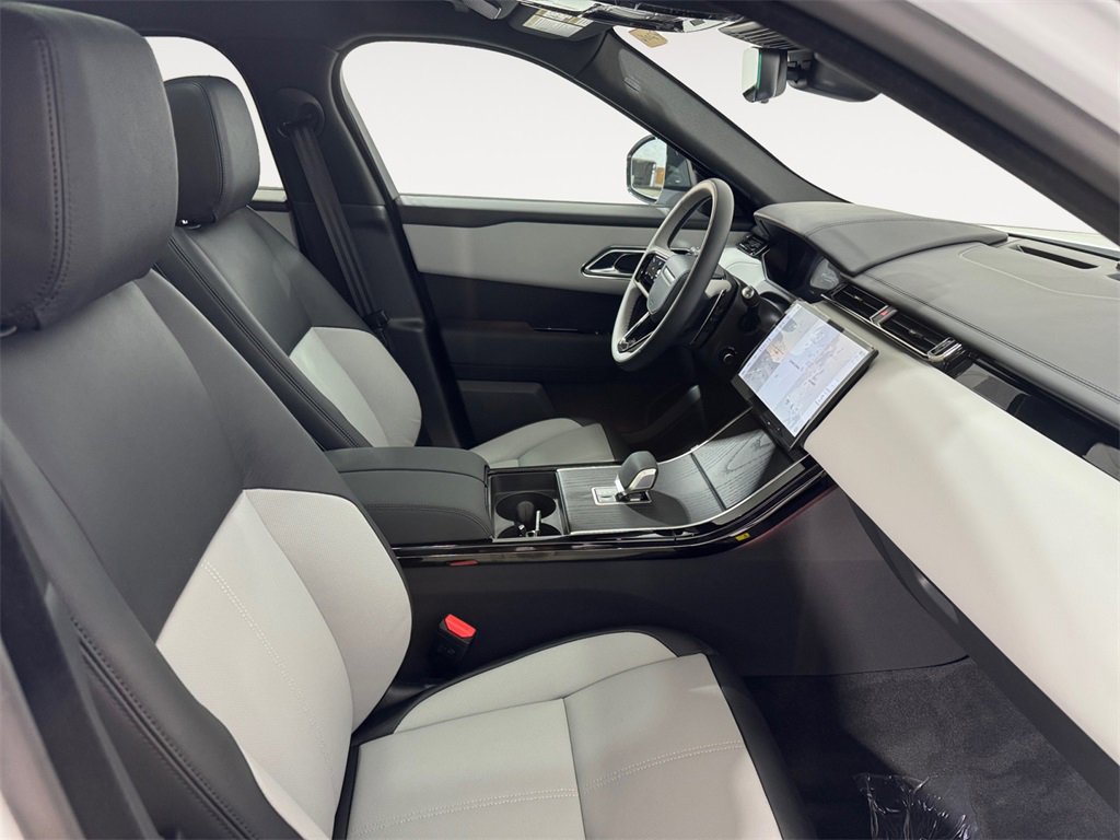 New 2026 Land Rover Range Rover Velar Dynamic SE image 15
