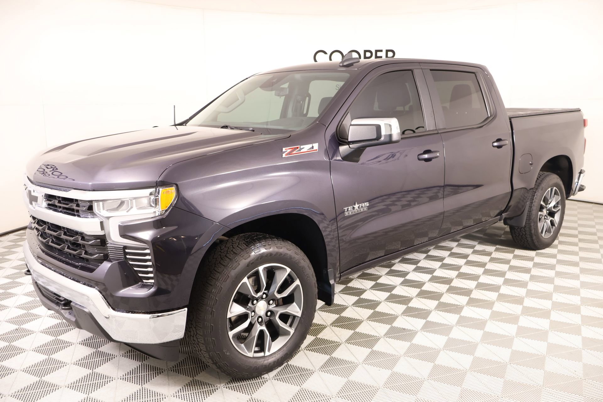 Used 2022 Chevrolet Silverado 1500 LT image 11