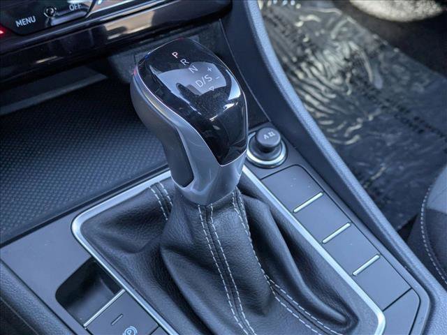 Used 2025 Volkswagen Jetta Sport image 12