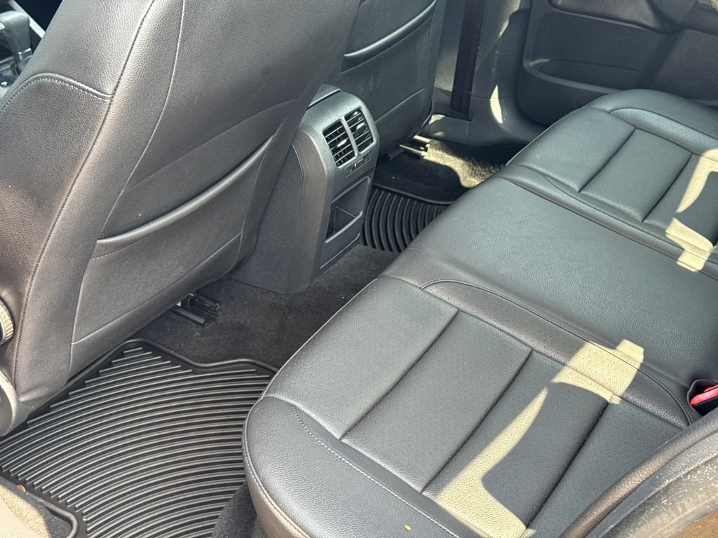 Used 2010 Volkswagen Jetta Limited Edition FWD image 21