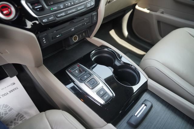Used 2017 Honda Pilot Touring image 31