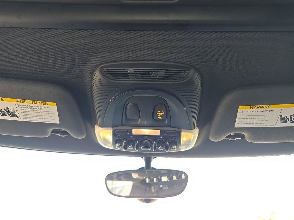 Used 2017 MINI Cooper 2-Door Hardtop image 19