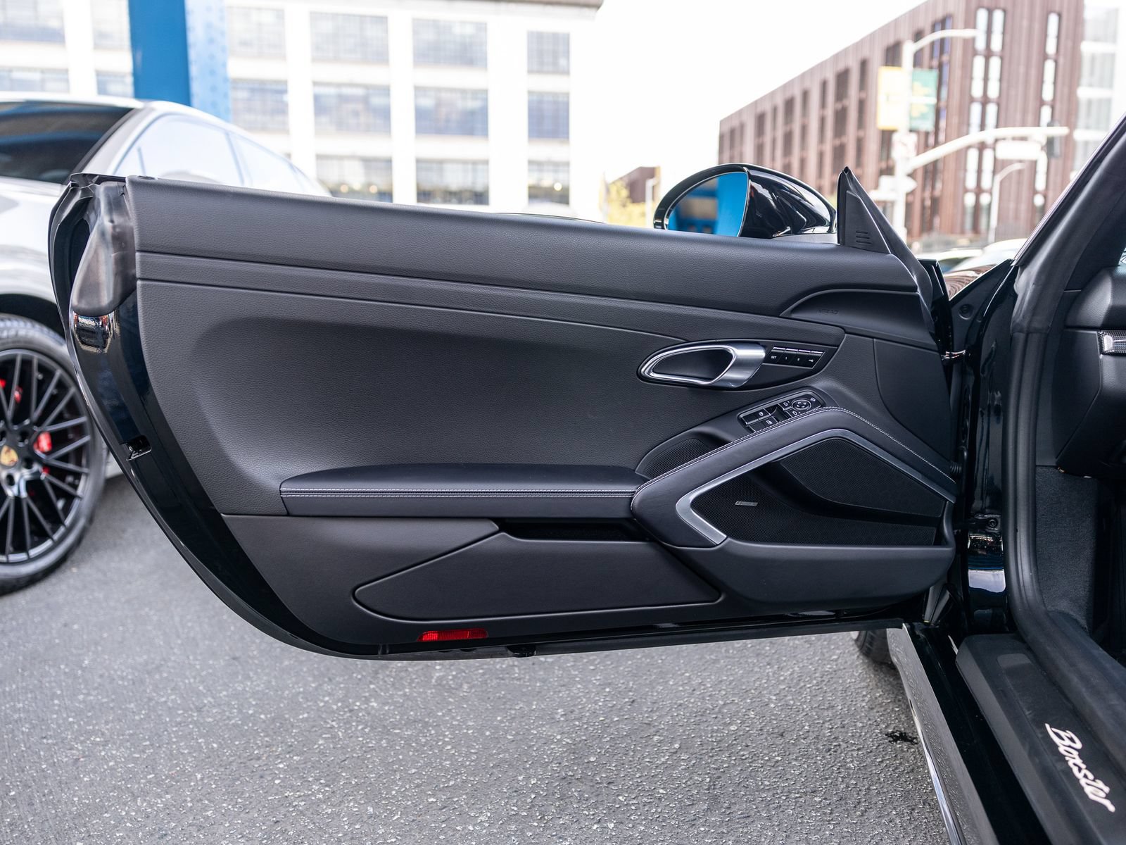Certified 2024 Porsche 718 Boxster RWD image 41