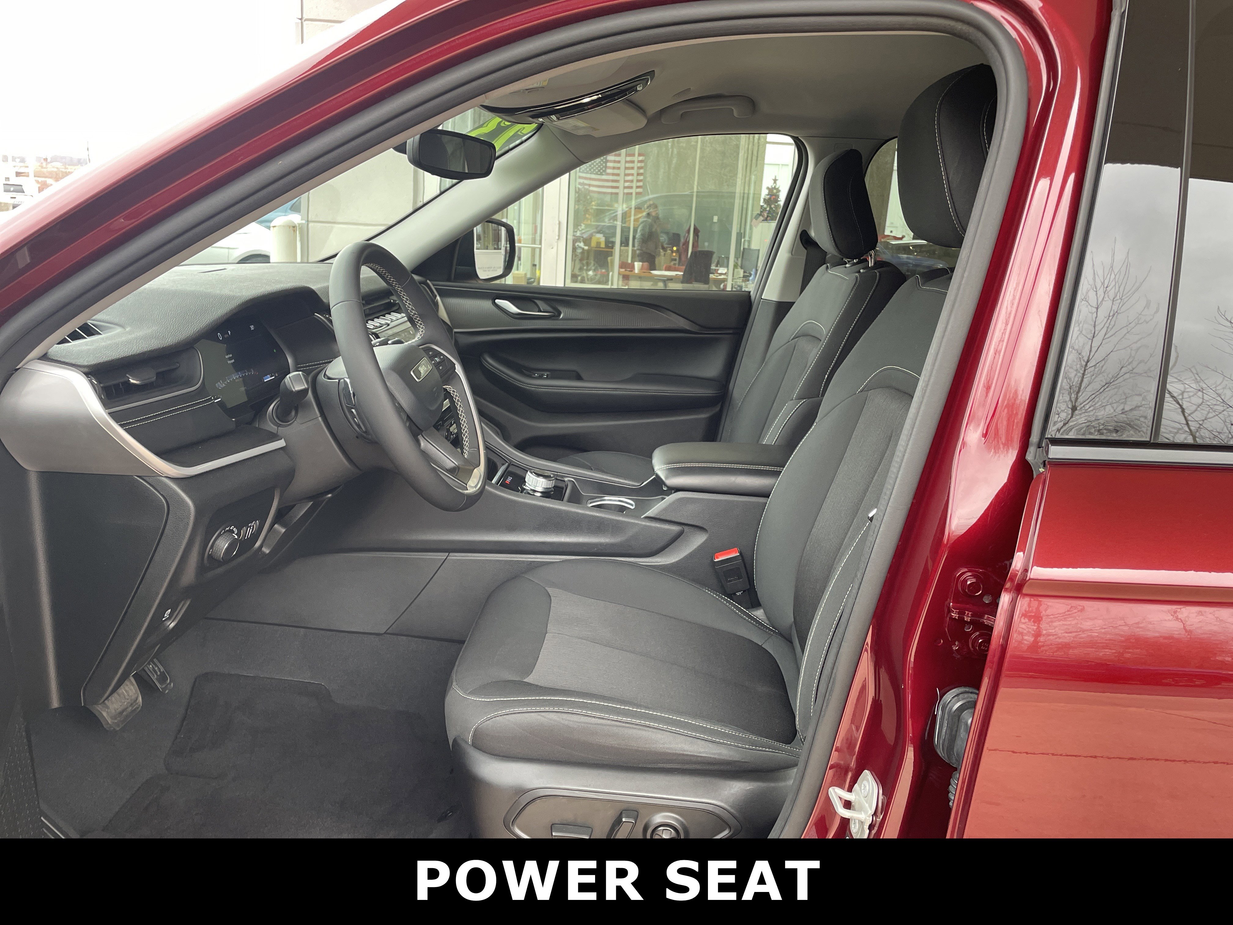 Used 2023 Jeep Grand Cherokee Laredo w/ MOPAR Finishing Package image 7