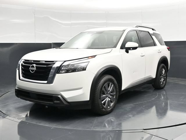 Used 2025 Nissan Pathfinder SV FWD image 8