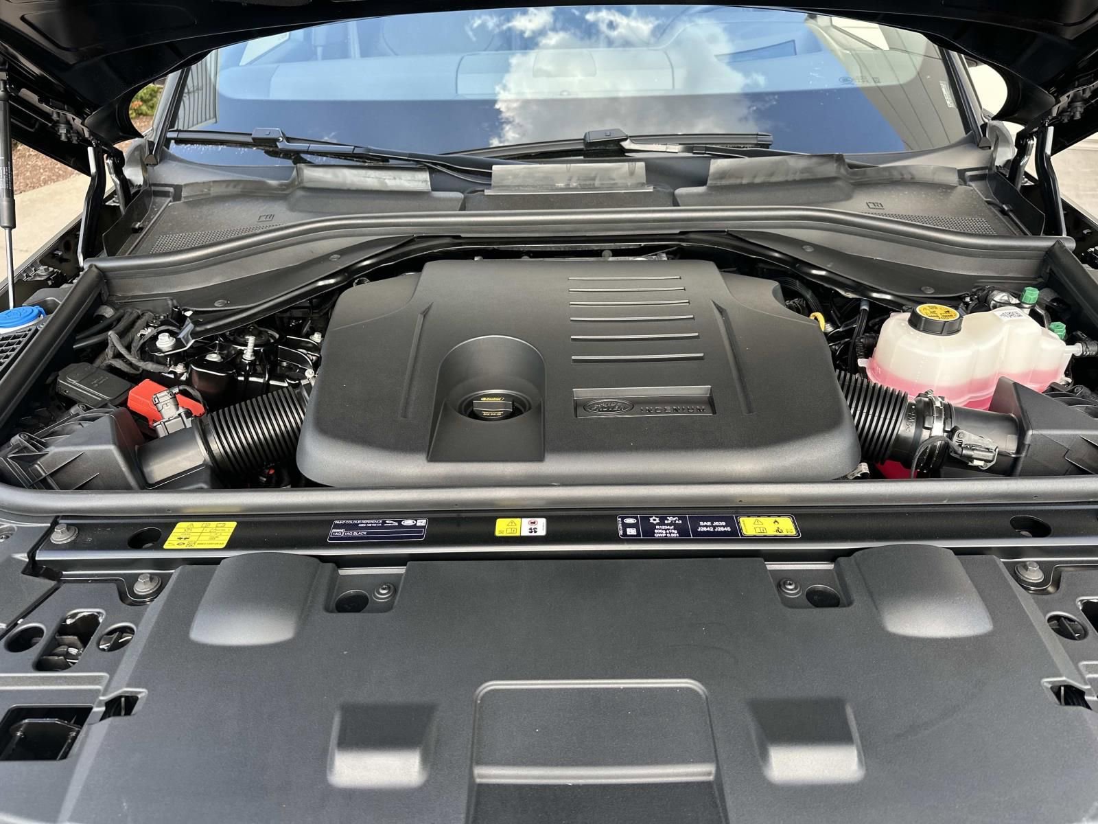 New 2026 Land Rover Range Rover Sport SE AWD/4WD image 21