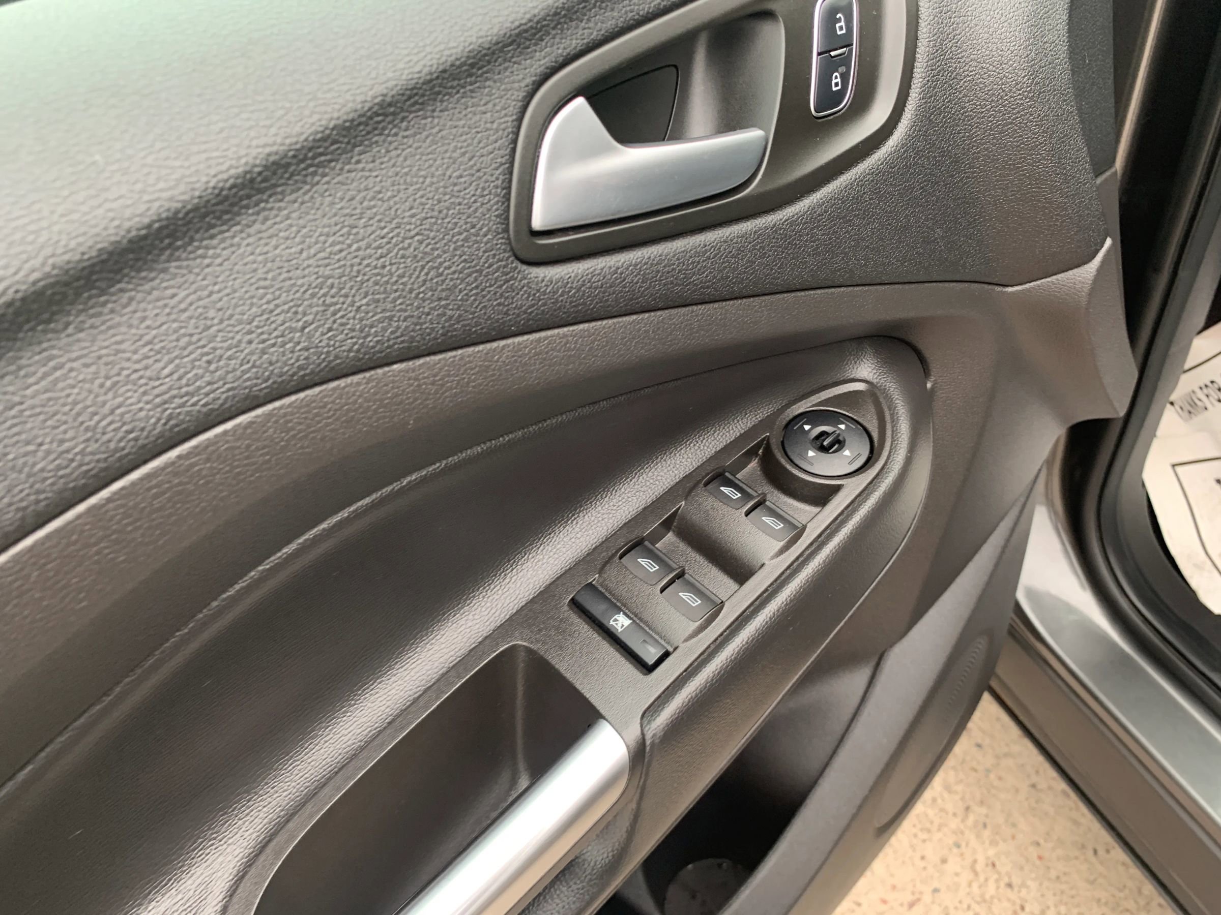 Used 2018 Ford Escape SE w/ SE Sync 3 Package image 10