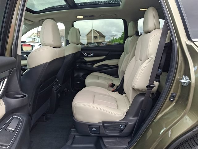 Used 2025 Subaru Ascent Limited AWD/4WD image 11