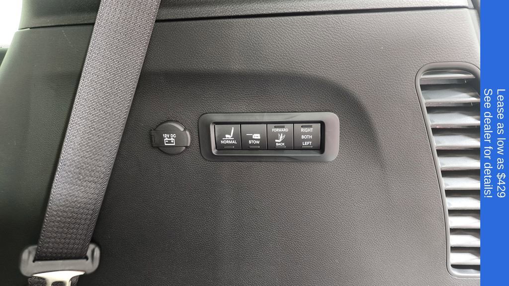 New 2026 Chrysler Pacifica Pinnacle image 12